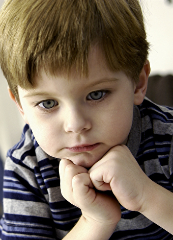 128952093 thinkstock mutsuz cocuk hasta cocuk otistik otizm glr